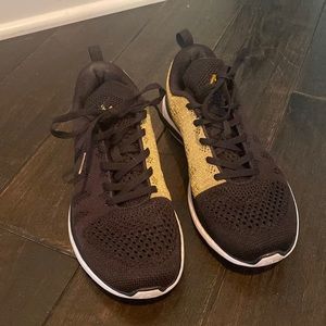 APL techloom pro Running Shoes